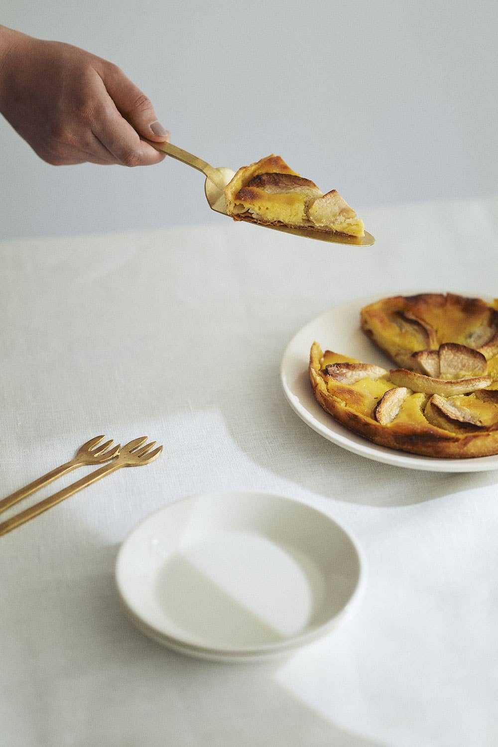 Serveur à gâteaux en laiton