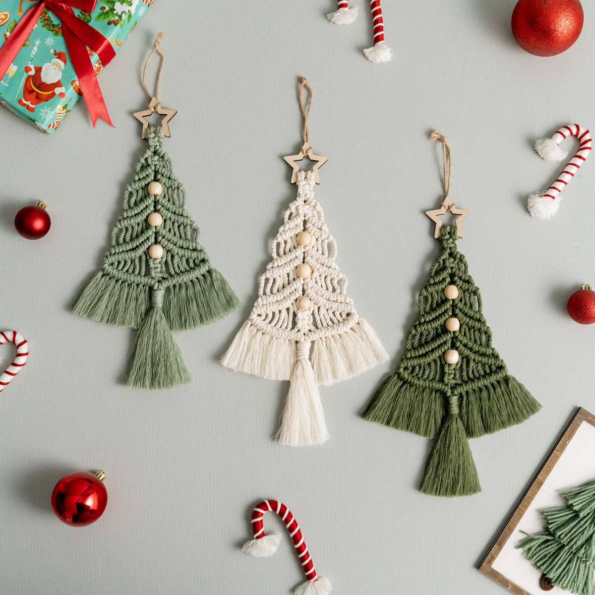VIETNAM: Christmas tree shaped wall decoration X19
