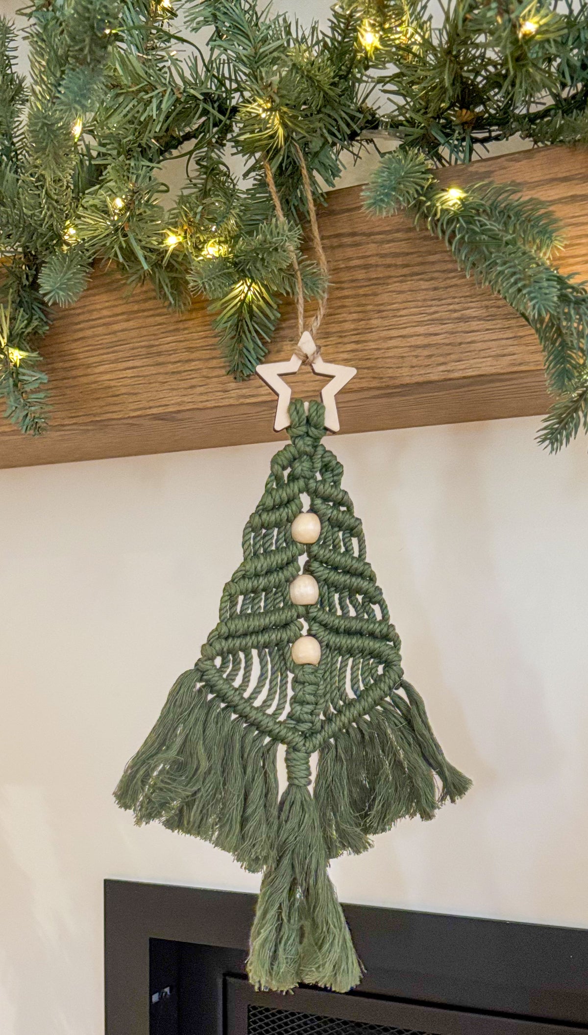 VIETNAM: Christmas tree shaped wall decoration X19