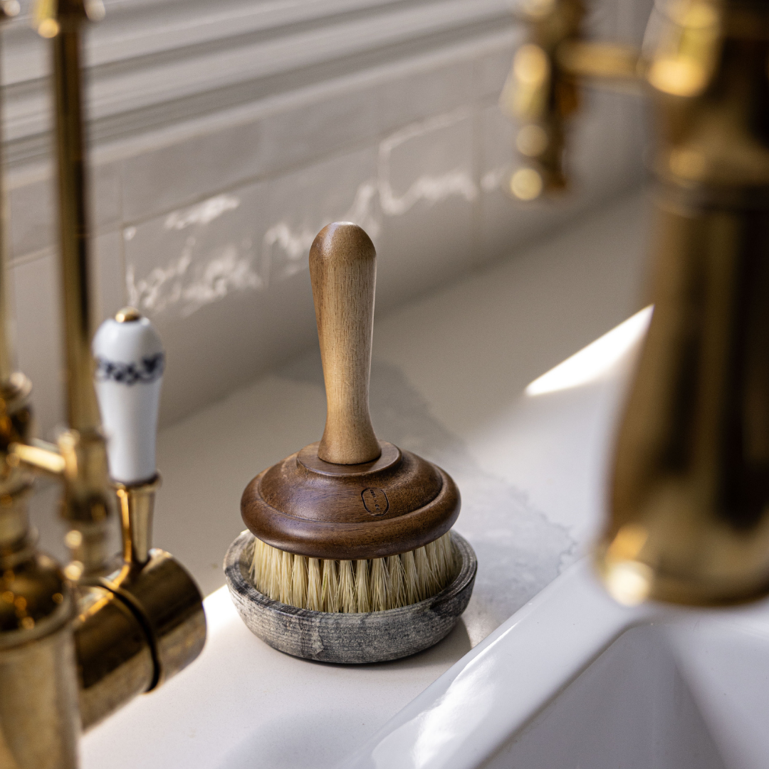 Porte-savon ou porte-brosse gris