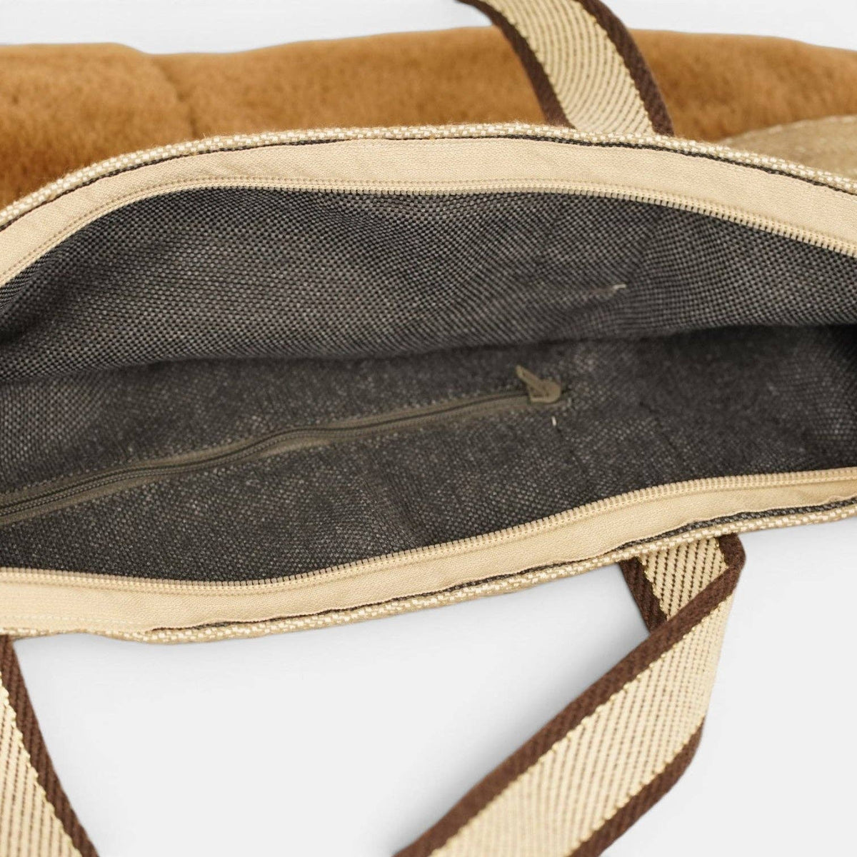 Grand sac à main en fausse fourrure – camel- d’Espagne