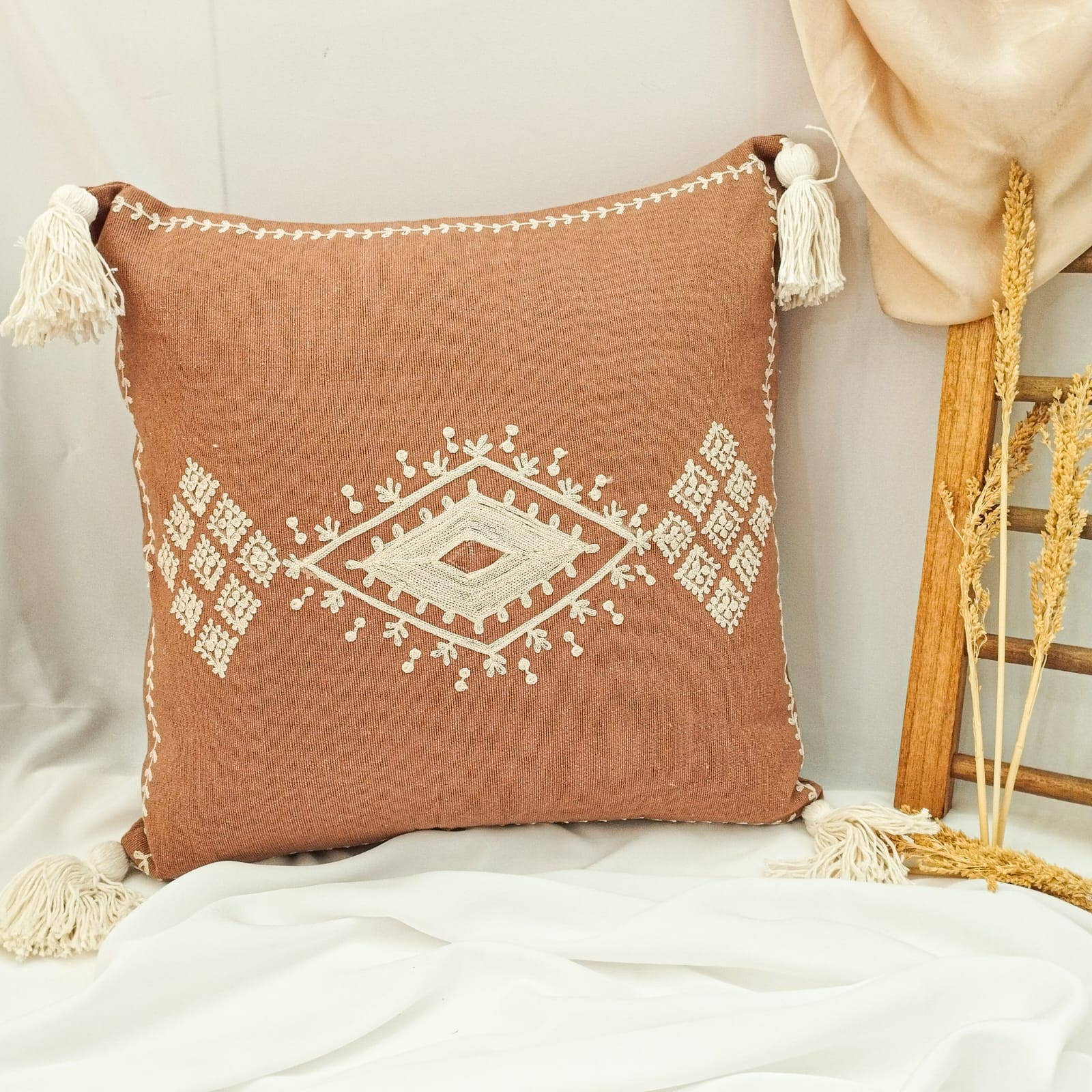 Housse de coussin en coton couleur pêche de Bali