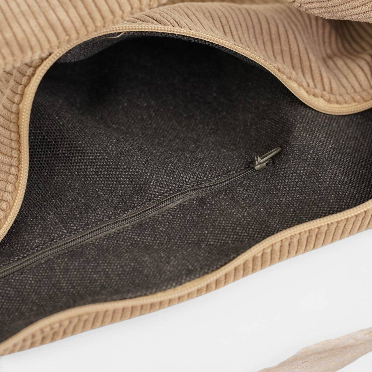 Sac d’épaule en velours côtelé – Taupe beige-d’Espagne