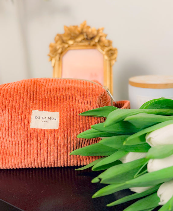 Trousse de maquillage carrée corail