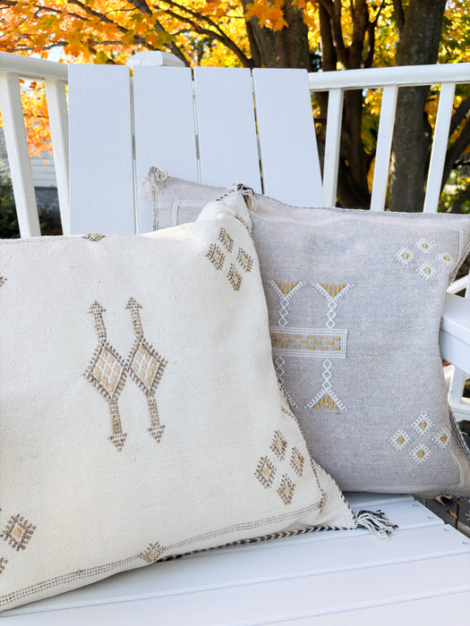 MAROC: Housse de Coussin Carrée Premium OffWhite en Soie de Cactus