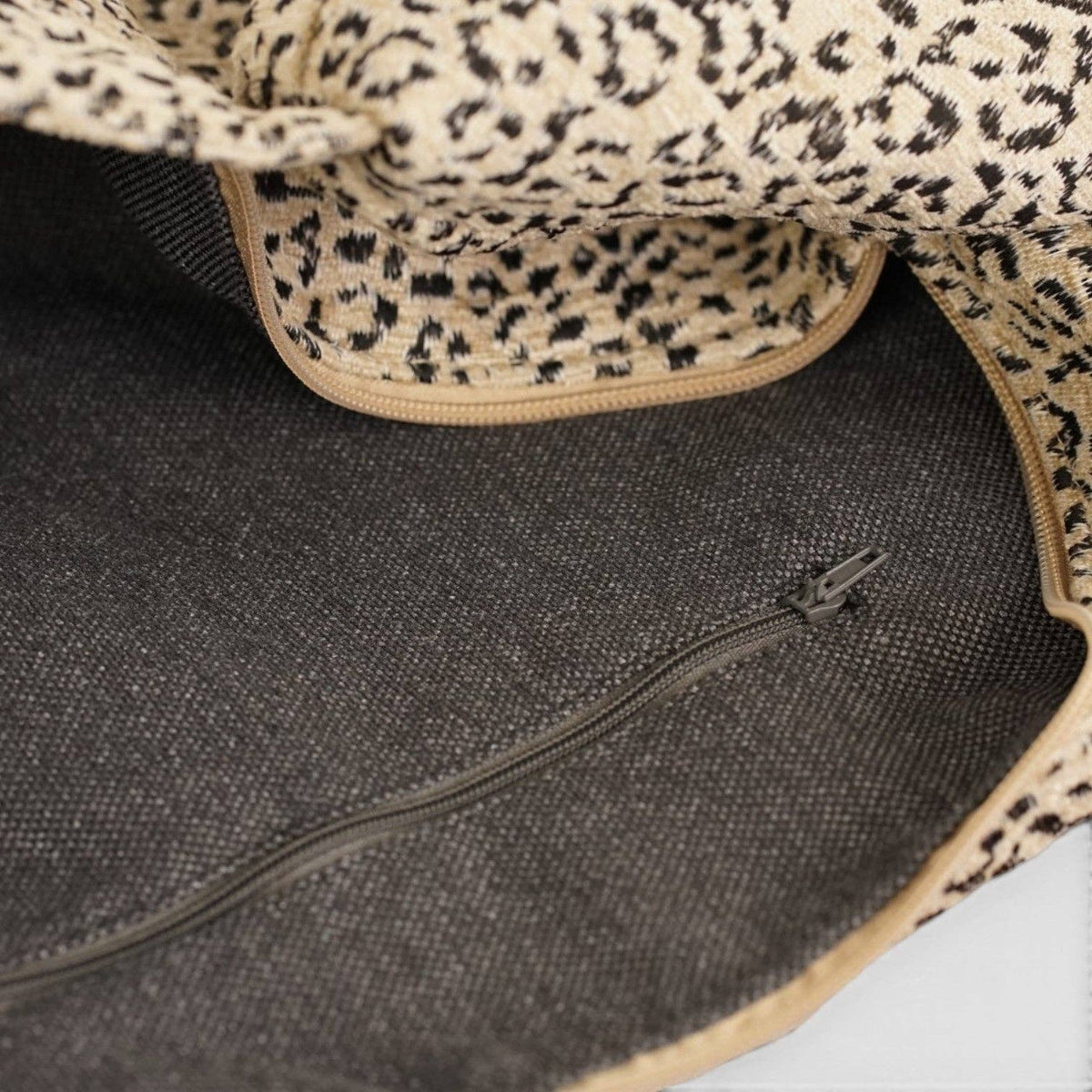 Sac rond à bandoulière en jacquard léopard – Beige et noir -d’Espagne