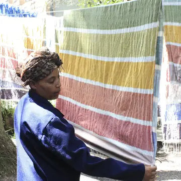 Grande serviette de plage tissée colorée d'Éthiopie