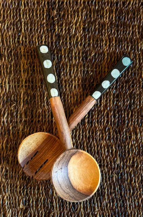 KENYA: Couverts à salade Bold Polka Dot en bois d'olivier