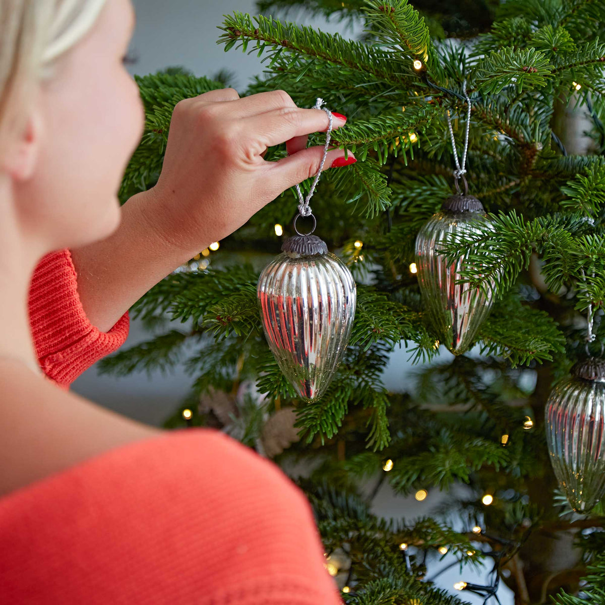 Lot de trois boules de Noël en verre effet antique
