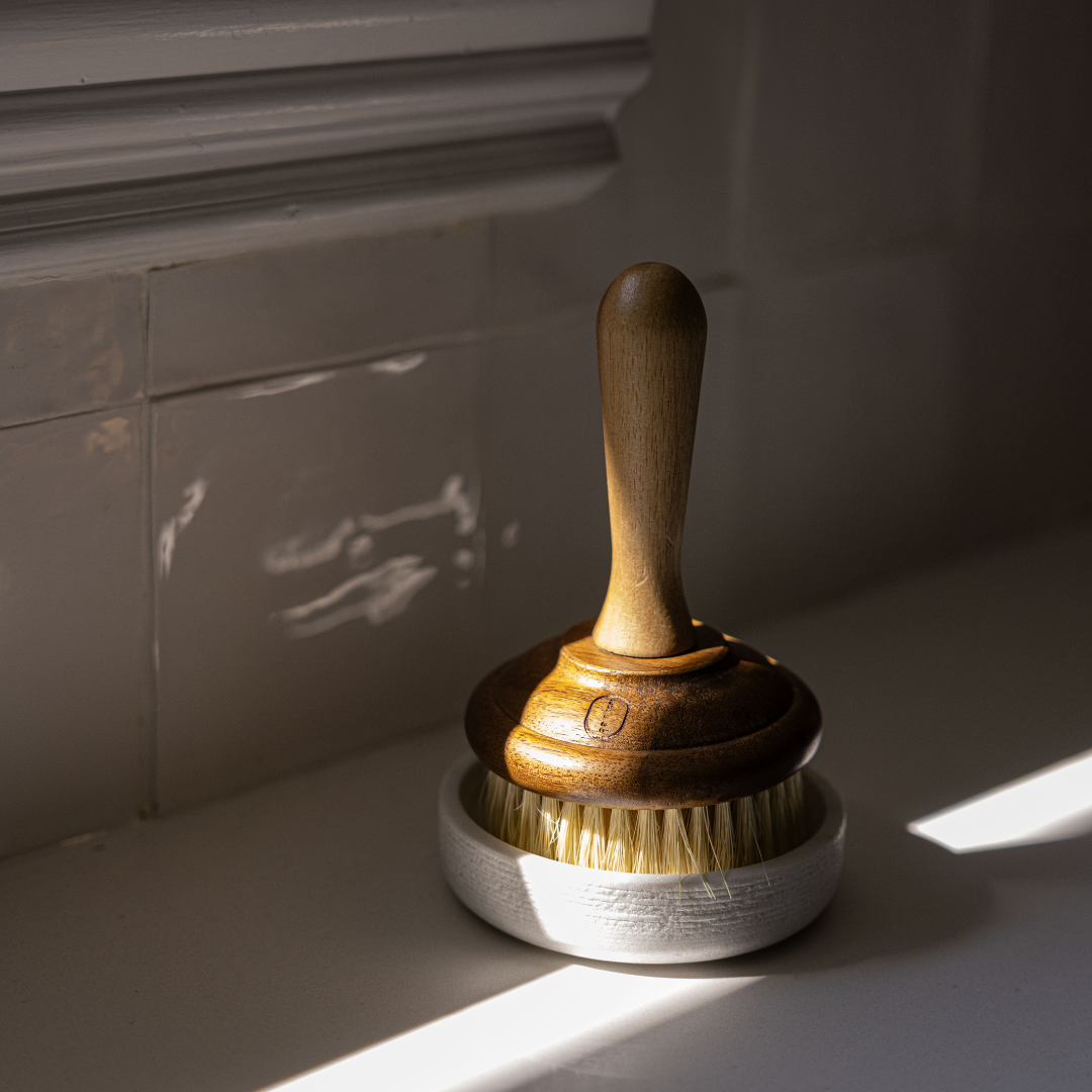 Brosse à récurer pour liquide vaisselle