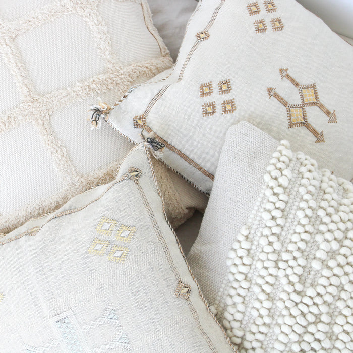 MAROC: Housse de Coussin Carrée Premium OffWhite en Soie de Cactus