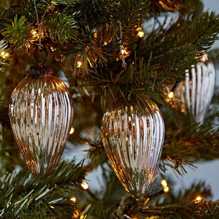 Lot de trois boules de Noël en verre effet antique