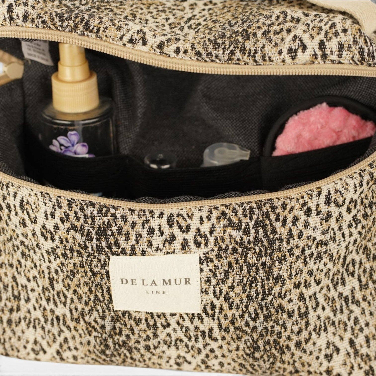 Grande trousse maquillage carrée en jacquard léopard – beige et noir - d’Espagne